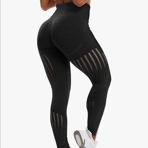 Women’s booty lifting leggings